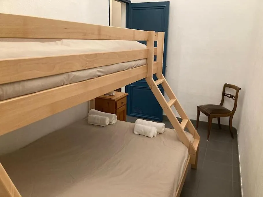 Spacieux Appartement T4 Avec Cours Privee Marsilya
