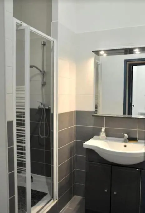 Spacieux Appartement T4 Avec Cours Privee Marsilya Fransa