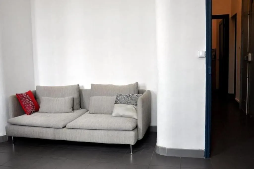 Spacieux Appartement T4 Avec Cours Privee Marsylia
