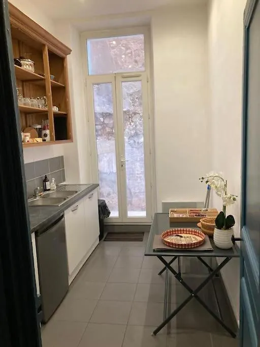 Apartament Spacieux Appartement T4 Avec Cours Privee Marsylia